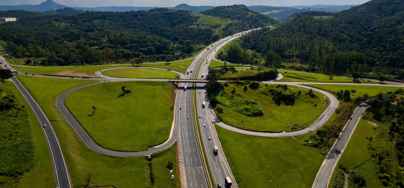 Visão aérea de trecho da rodovia